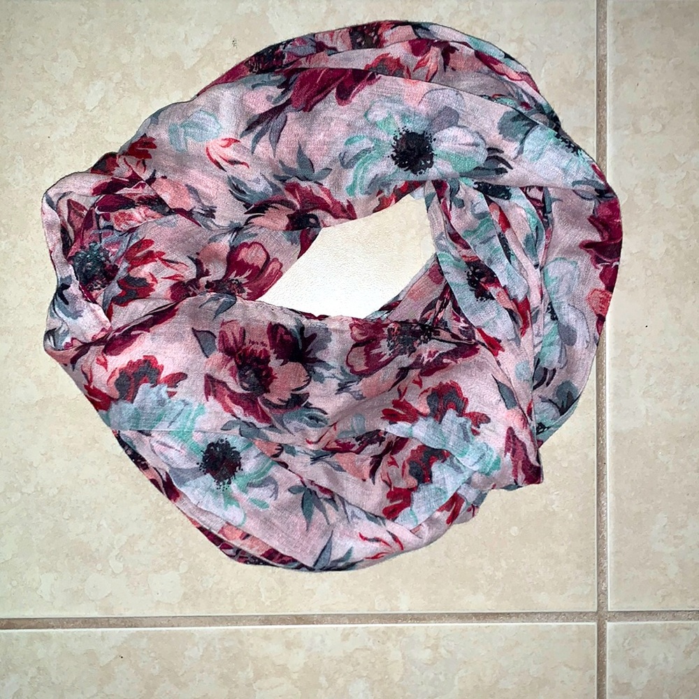 Women’s Floral Scarf